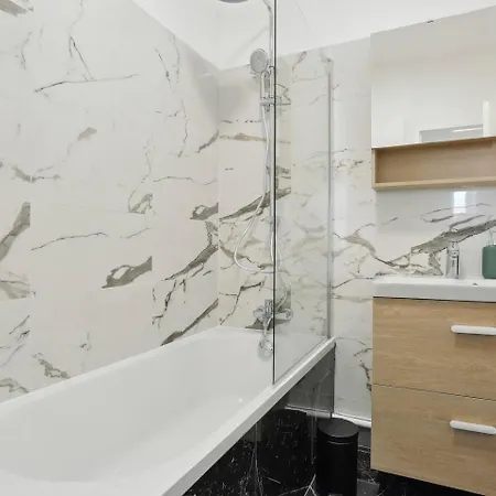 Apartamento Le Baron - *